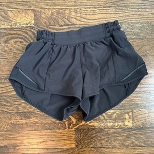Women’s 2.5” Lululemon Hotty Hot Shorts